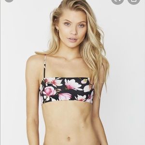Brand new frankies bikini top